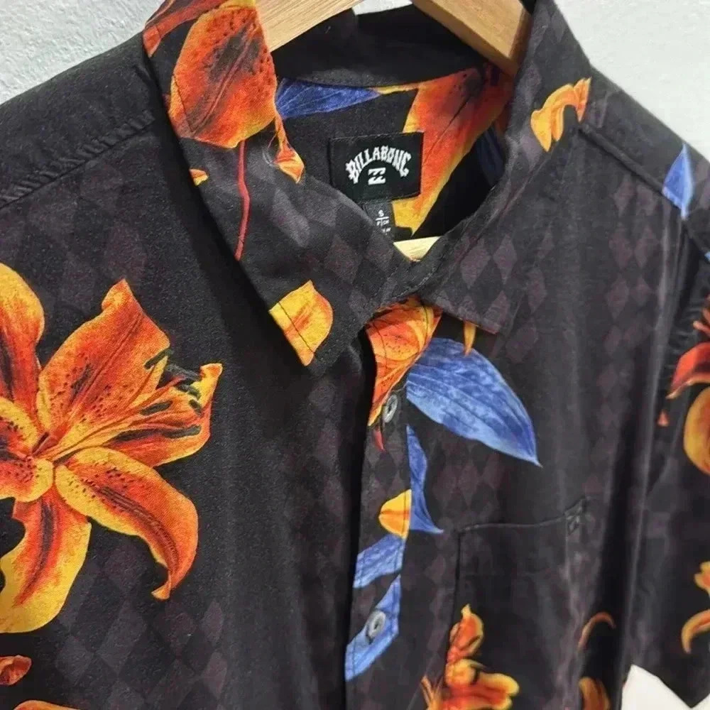 Billabong Sundays Short Sleeve Button Up - Charcoal - Size small - Picture 4 of 5